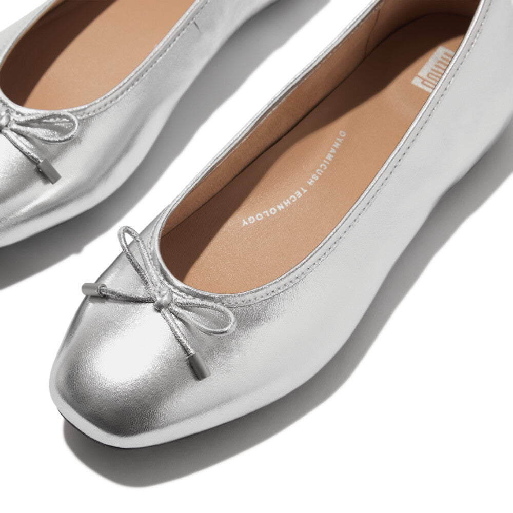 DELICATO-BOW-SOFT-METALLIC-LEATHER-BALLET-FLATS-SILVER_IH2-011_2_96bf67ac-b8fc-43e2-9e34-058a33640763.jpg