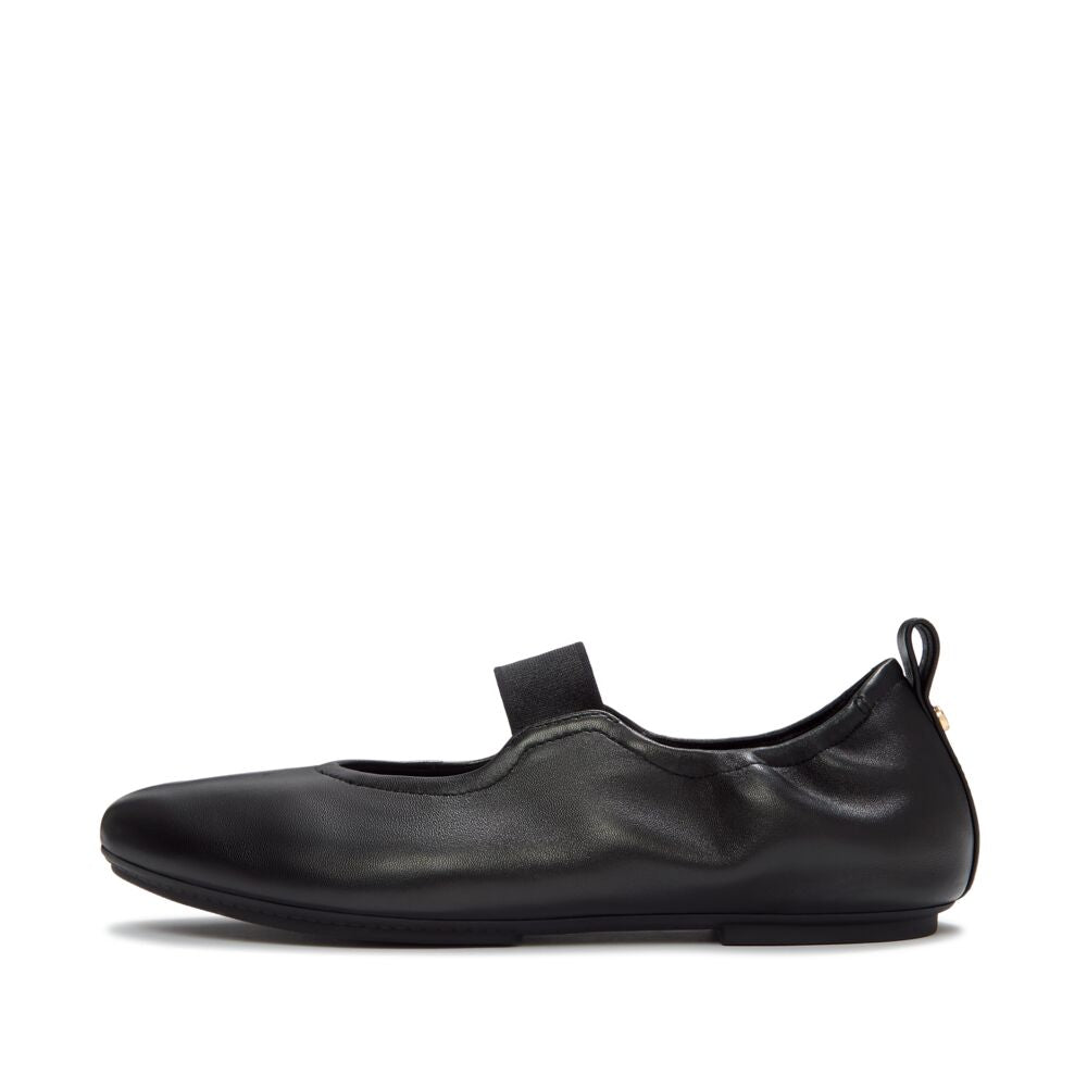 DELICATO-POISE-LEATHER-MARY-JANES-ALL-BLACK_AAE-090.jpg
