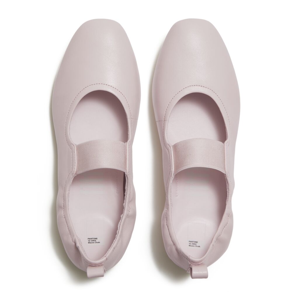 FITFLOP-X-PANTONE-DELICATO-POISE-LEATHER-MARYJANES-MAUVE-CHALK_ADW-E87_1.jpg