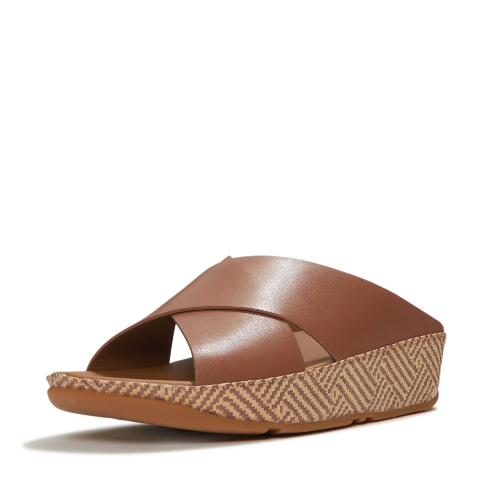LULU-LUX-GRAPHIC-WEAVE-LEATHER-CROSS-SLIDES-DEEP-TAN_A4P-C15_3.jpg