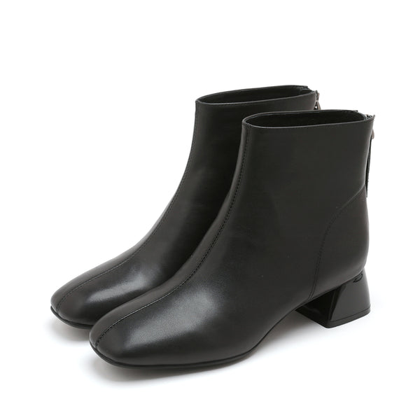 Black cowhide women's leather boots