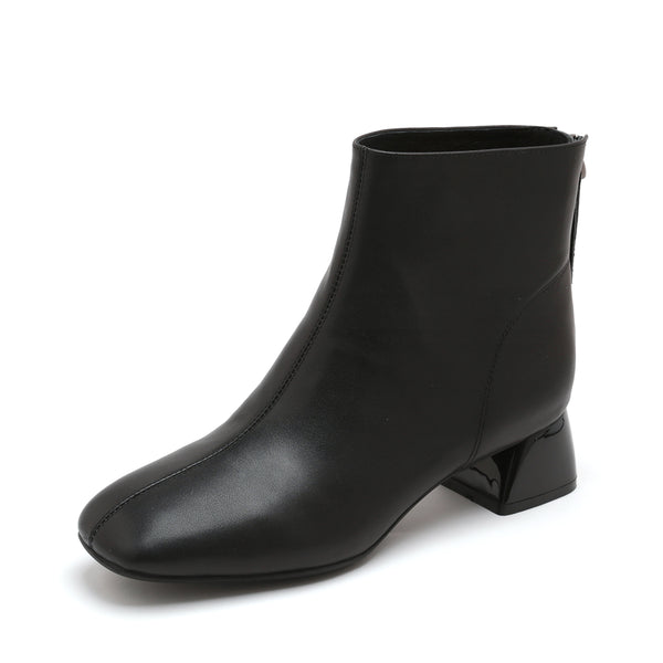 Black cowhide women's leather boots