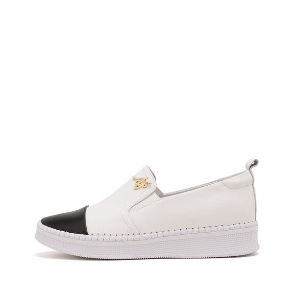 Black/white women's casual shoes
